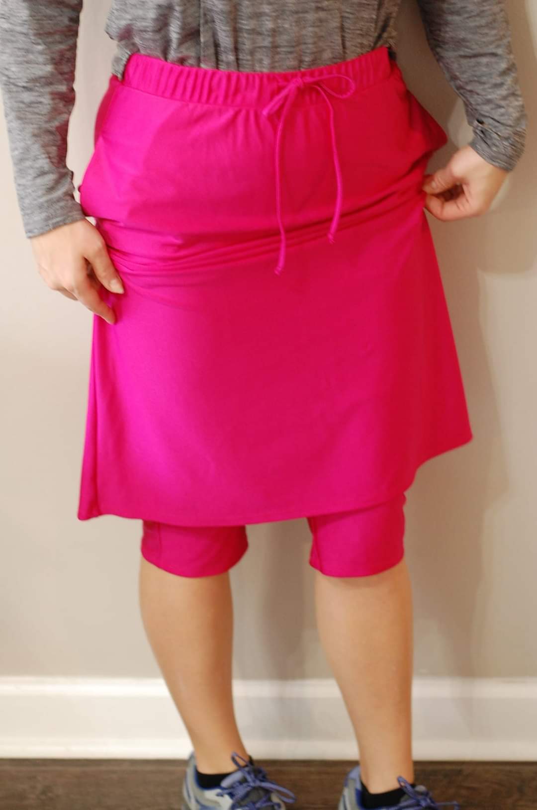 Customizable Fuschia Everyday Drawstring Athletic Skirt with Built-in Shorts and Pockets