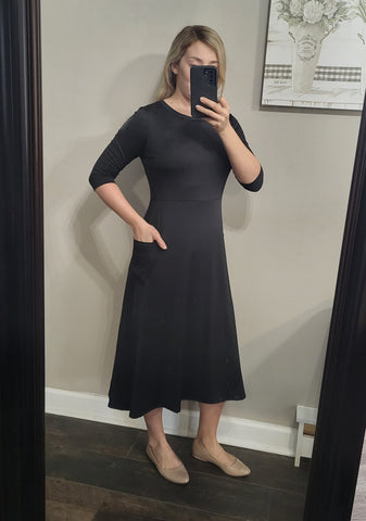 Athletic Dress with Pockets in Black